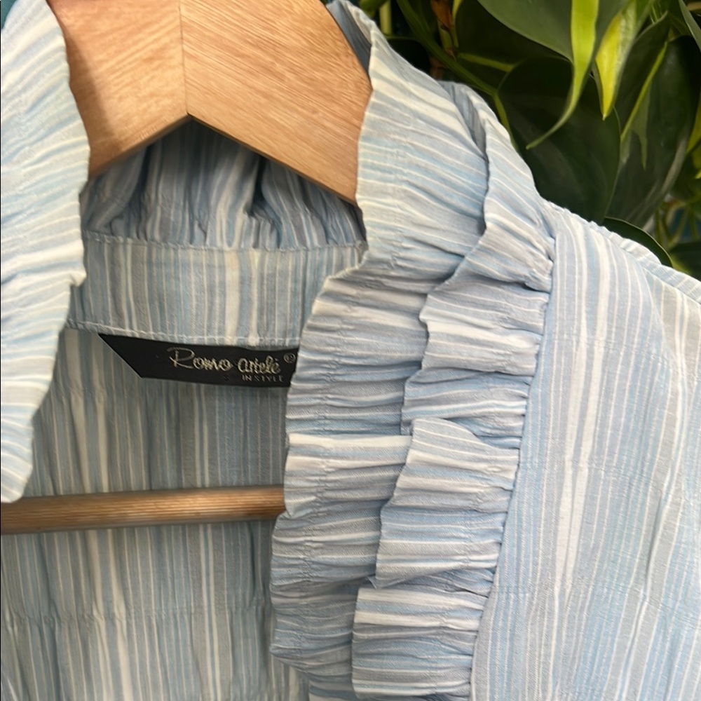 Blue Ruffled Long Sleeve Blouse - Picture 2 of 3